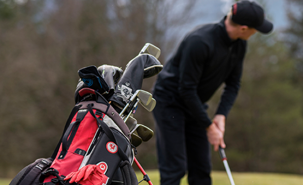 Custom golf gloves Canada - personalized golf glove for every Canadian golfer