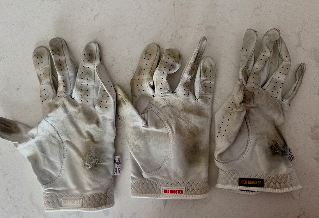 How Long Should a Golf Glove Last? (Complete Guide for Golfers)