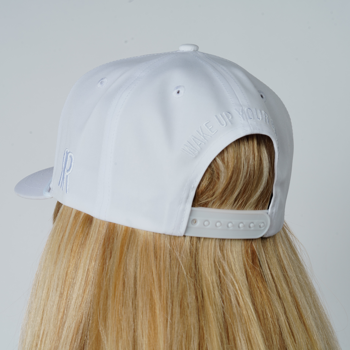 Whiteout Rope Hat Canada - Red Rooster Golf Inc.